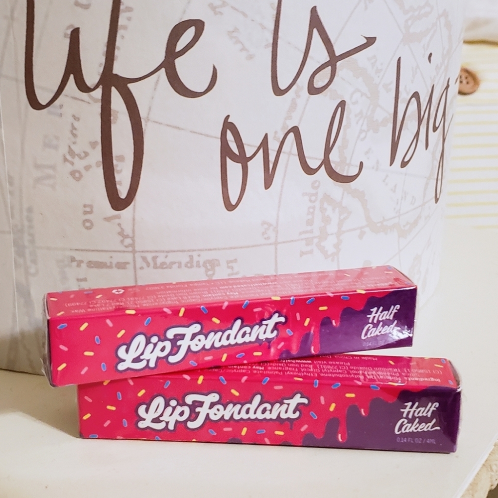 Half Caked Lip Fondant X2 in Sweet Tooth